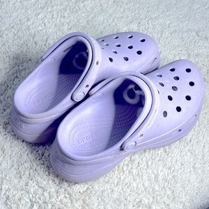Lavender platform Crocs 8 women’s shoe comfortable spring VGUC